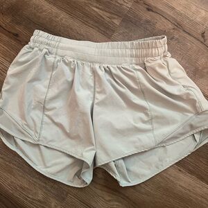 Lululemon Hotty Hot Short